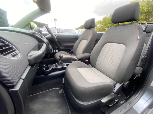 Used Volkswagen Beetle 2011 for sale - 76216788: Photo 14