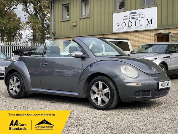 Used Volkswagen Beetle 2011 for sale - 76216788: Photo 1