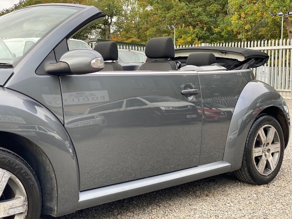 Used Volkswagen Beetle 2011 for sale - 76216788: Photo 24