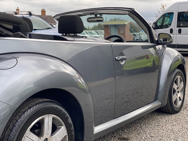 Used Volkswagen Beetle 2011 for sale - 76216788: Photo 29