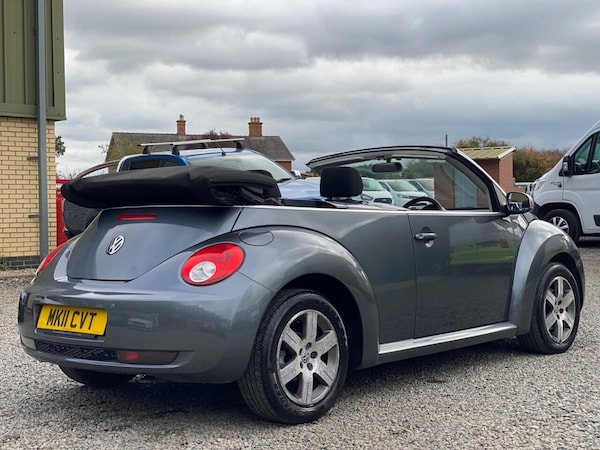 Used Volkswagen Beetle 2011 for sale - 76216788: Photo 5