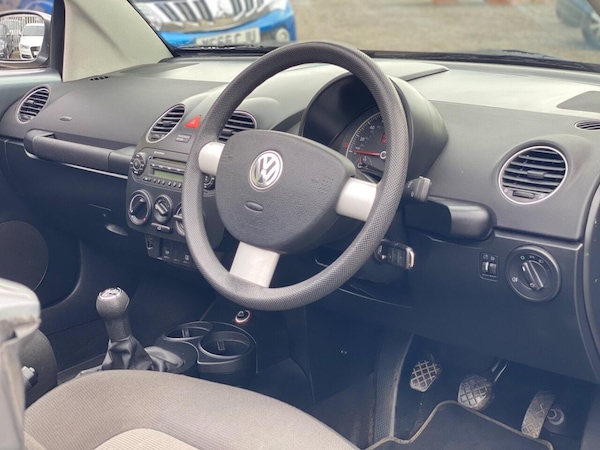 Used Volkswagen Beetle 2011 for sale - 76216788: Photo 6