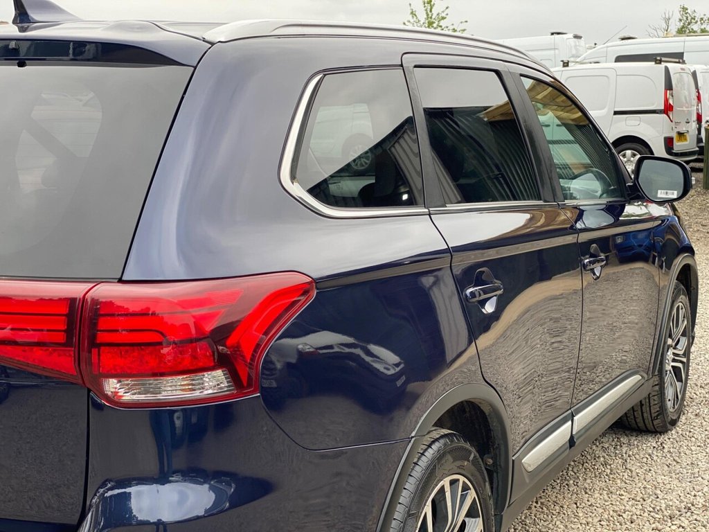 Used Mitsubishi Outlander 2017 for sale - 76147366: Photo 31