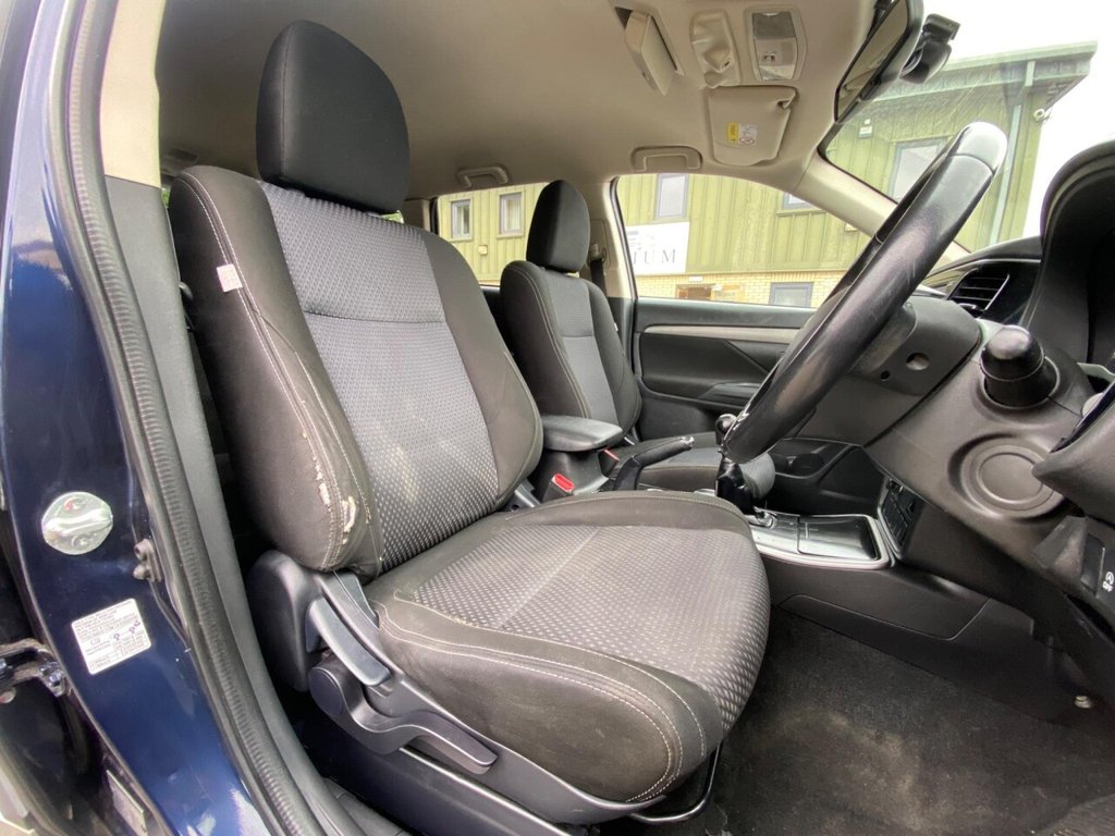 Used Mitsubishi Outlander 2017 for sale - 76147366: Photo 33