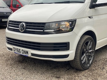 Used Volkswagen Transporter Shuttle 2017 for sale - 78293341: Photo