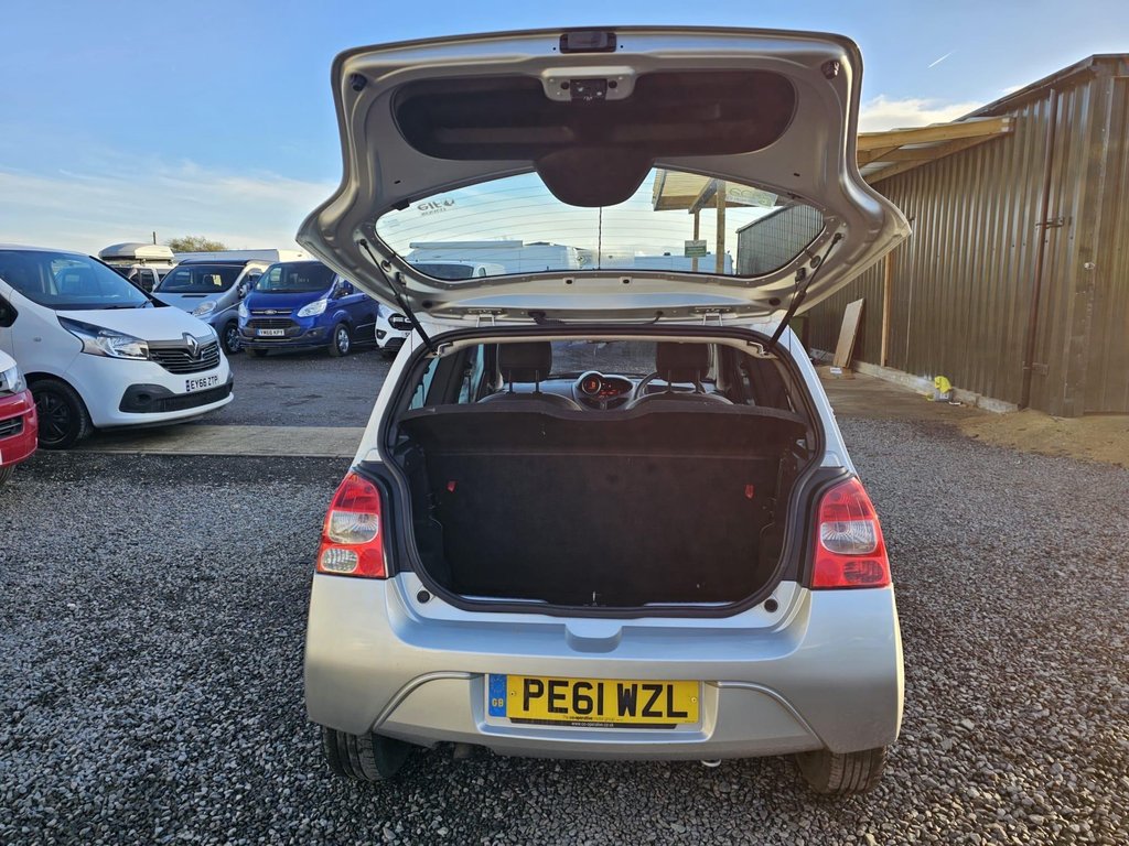 Used Renault Twingo 2011 for sale - 77236402: Photo 15