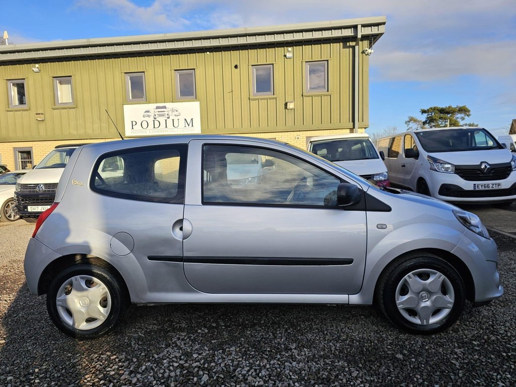 Used Renault Twingo 2011 for sale - 77236402: Photo 19