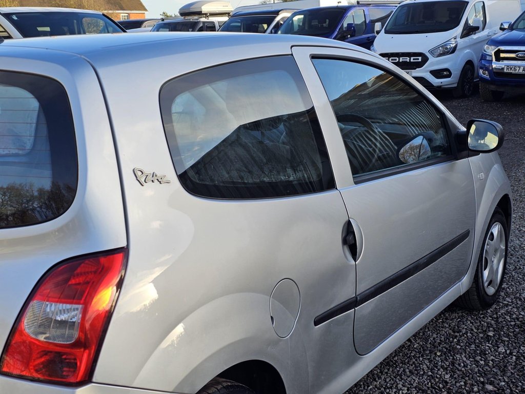 Used Renault Twingo 2011 for sale - 77236402: Photo 20