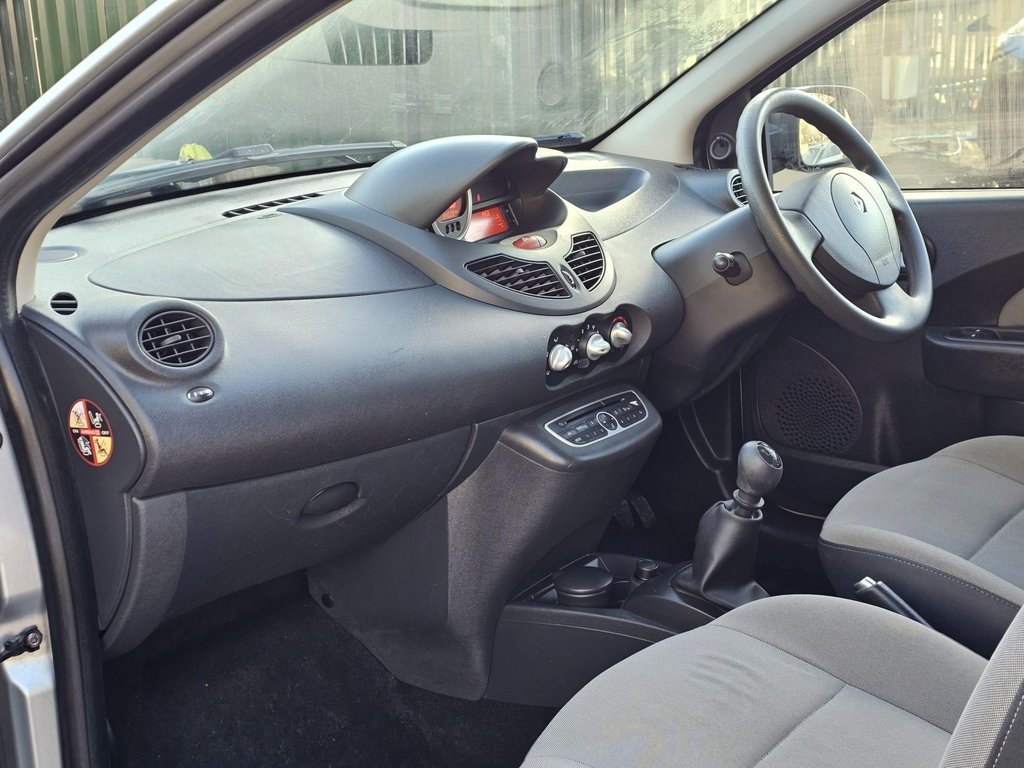 Used Renault Twingo 2011 for sale - 77236402: Photo 22
