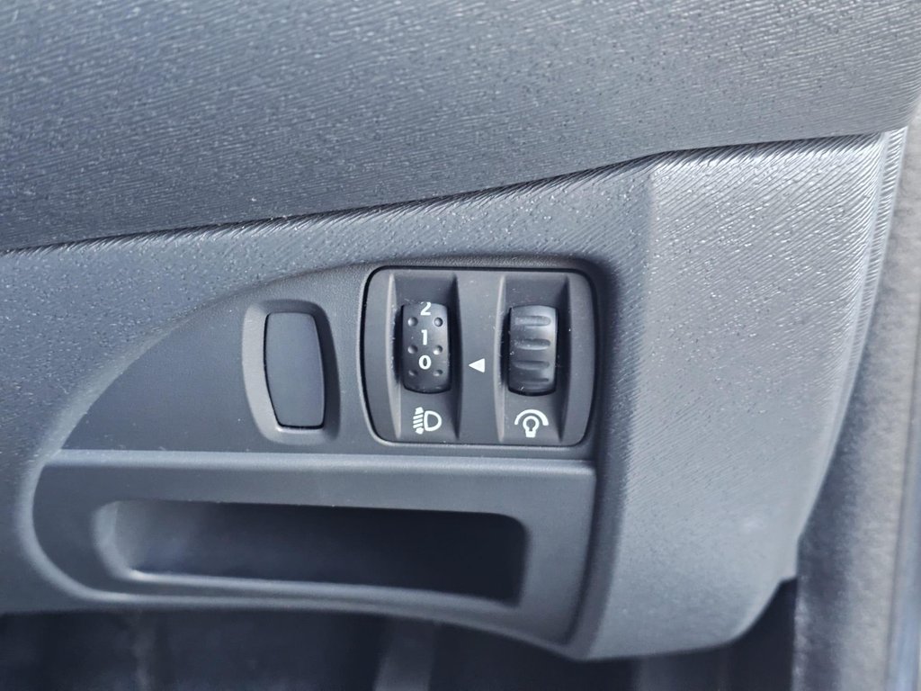 Used Renault Twingo 2011 for sale - 77236402: Photo 31