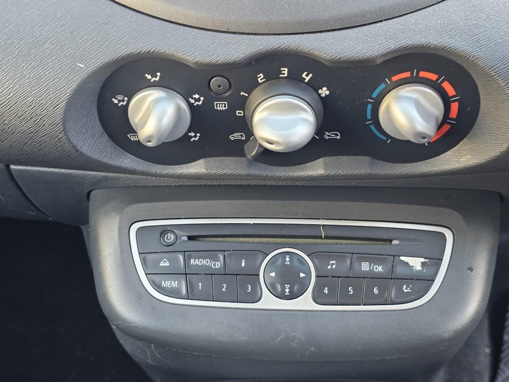 Used Renault Twingo 2011 for sale - 77236402: Photo 32