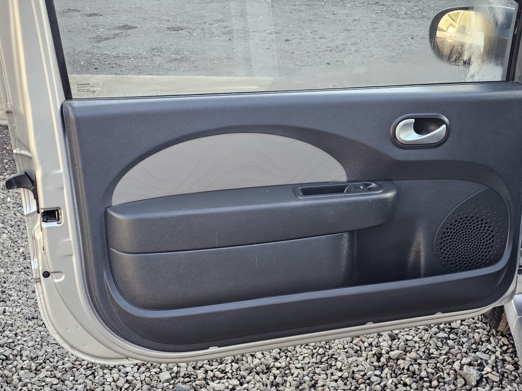 Used Renault Twingo 2011 for sale - 77236402: Photo 36