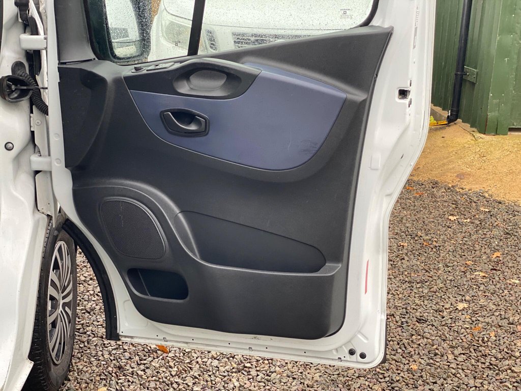 Used Vauxhall Vivaro 2015 for sale - 78002296: Photo 36