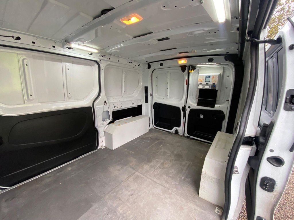 Used Vauxhall Vivaro 2015 for sale - 78002296: Photo 41
