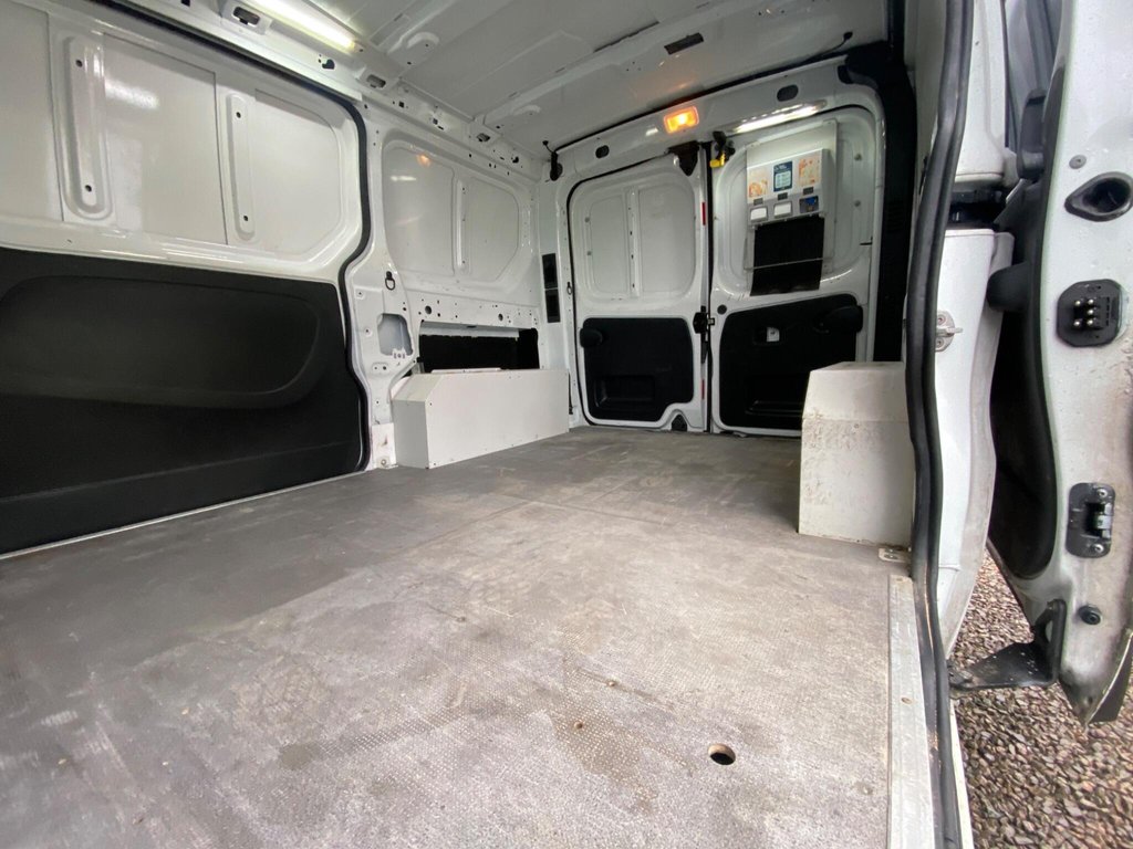 Used Vauxhall Vivaro 2015 for sale - 78002296: Photo 43