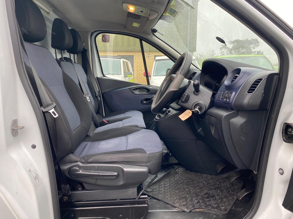 Used Vauxhall Vivaro 2015 for sale - 78002296: Photo 7