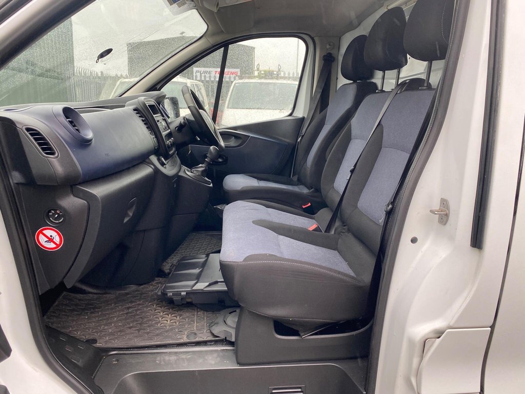 Used Vauxhall Vivaro 2015 for sale - 78002296: Photo 8