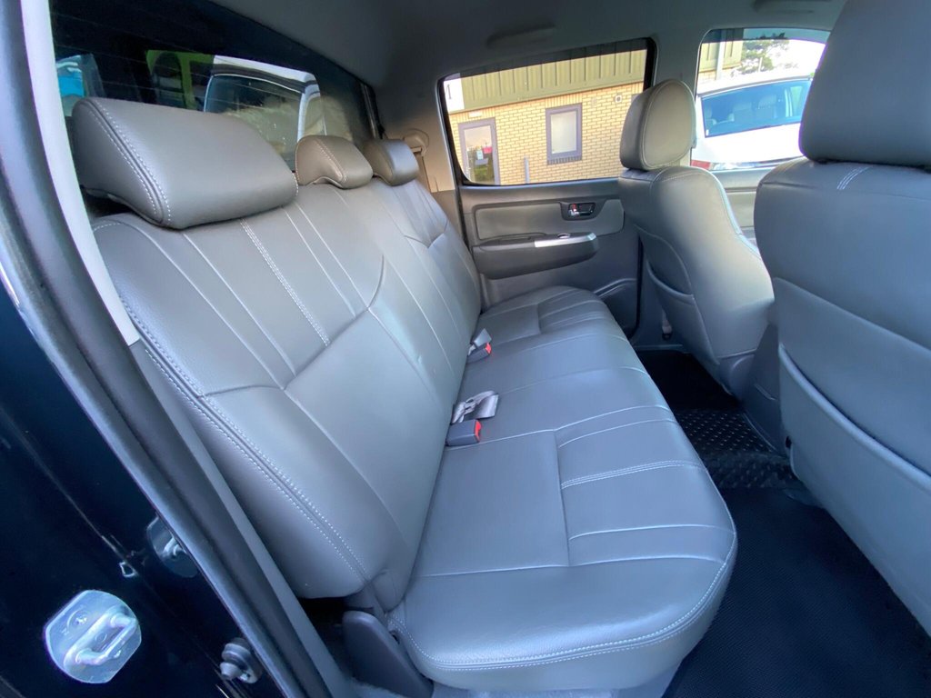 Used Toyota Hilux 2012 for sale - 77014341: Photo 11