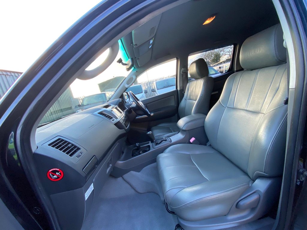 Used Toyota Hilux 2012 for sale - 77014341: Photo 15