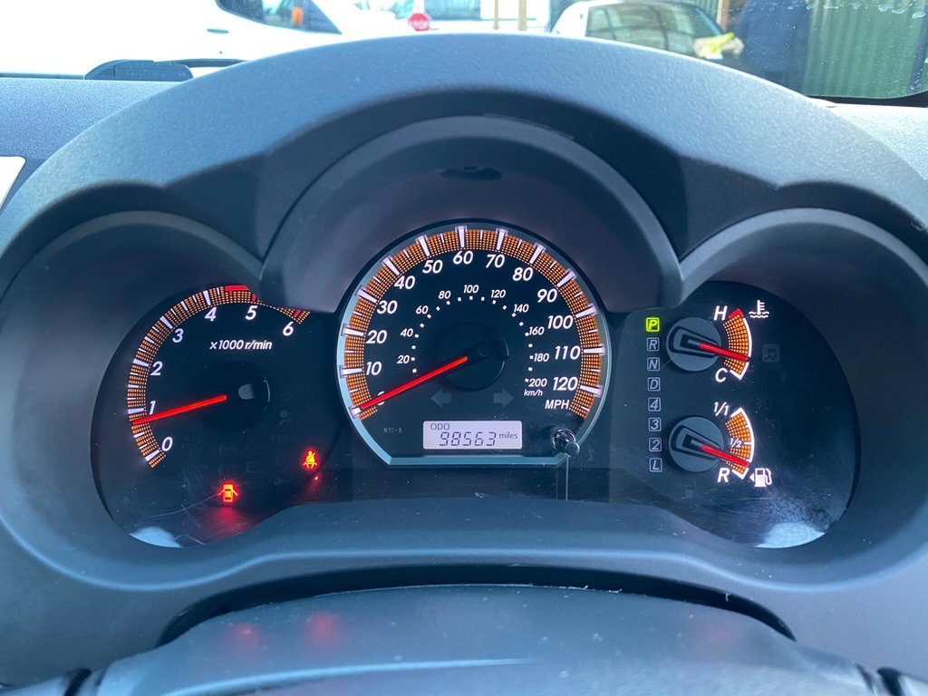 Used Toyota Hilux 2012 for sale - 77014341: Photo 9