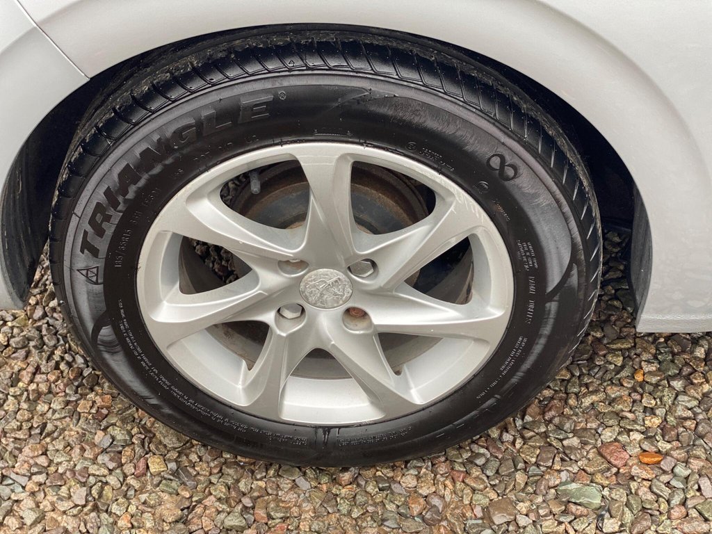 Used Peugeot 208 2013 for sale - 77609244: Photo 17