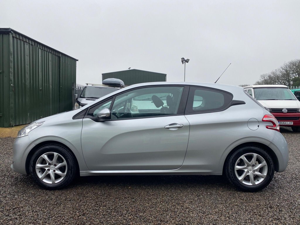 Used Peugeot 208 2013 for sale - 77609244: Photo 20