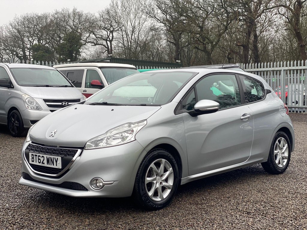 Used Peugeot 208 2013 for sale - 77609244: Photo 3