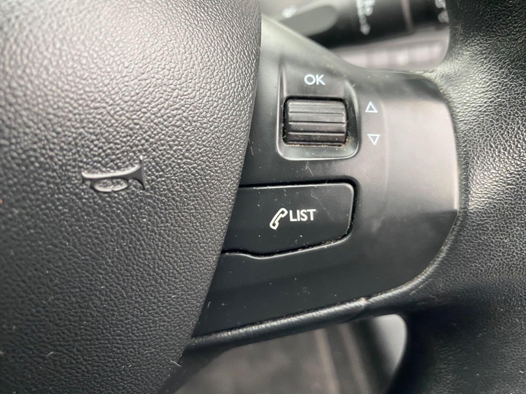 Used Peugeot 208 2013 for sale - 77609244: Photo 36