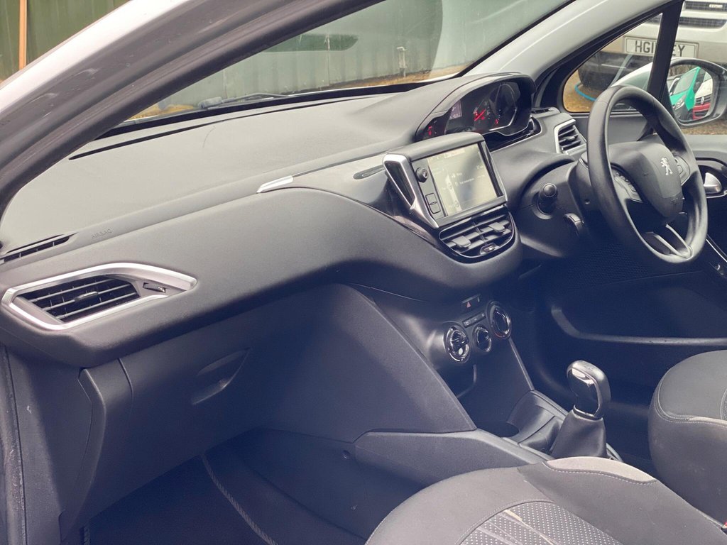 Used Peugeot 208 2013 for sale - 77609244: Photo 47