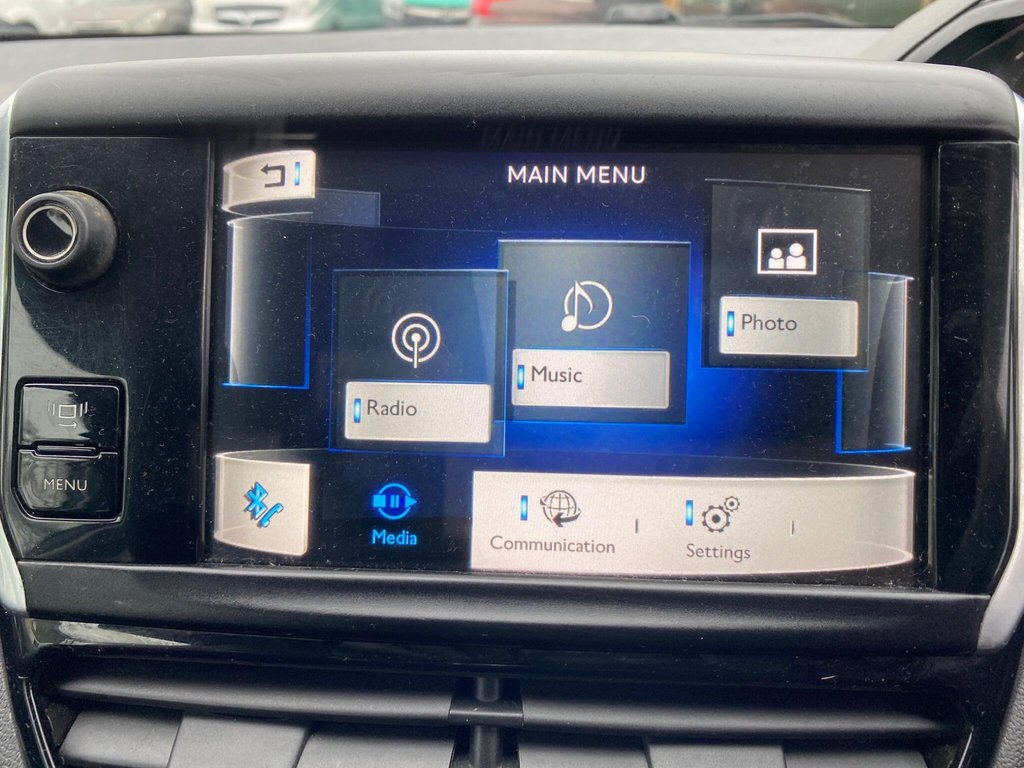 Used Peugeot 208 2013 for sale - 77609244: Photo 9