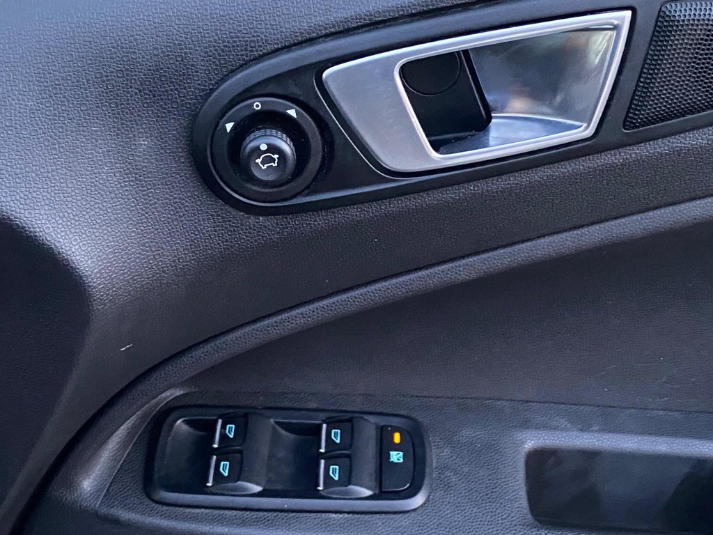 Used Ford Ecosport 2015 for sale - 77525825: Photo 40