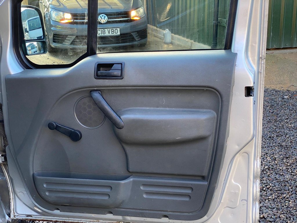 Used Ford Transit Connect 2006 for sale - 76784065: Photo 40