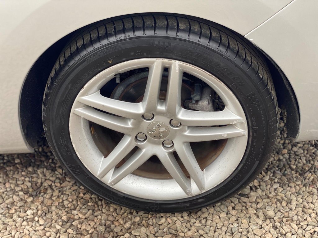 Used Peugeot 308 2009 for sale - 77693625: Photo 15