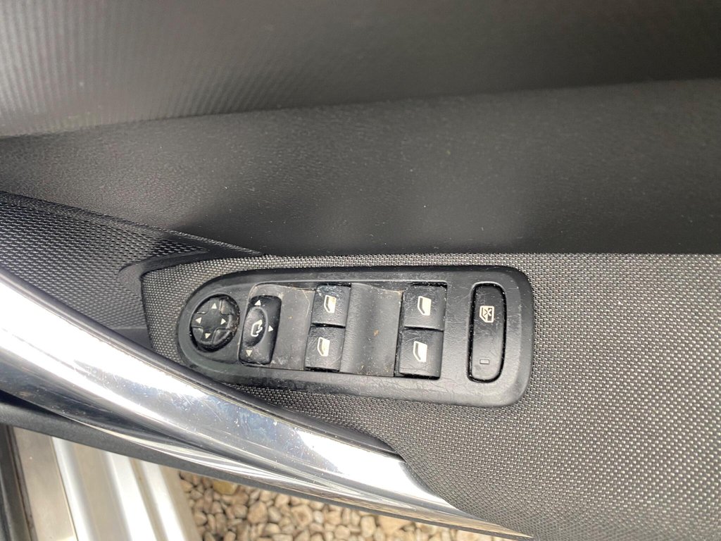 Used Peugeot 308 2009 for sale - 77693625: Photo 43