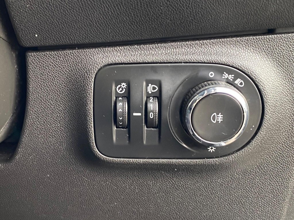 Used Vauxhall Corsa 2017 for sale - 78186633: Photo 38