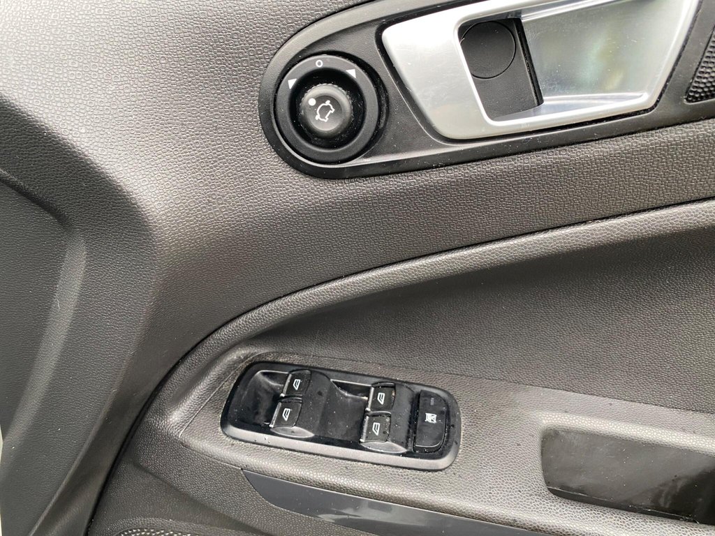 Used Ford Ecosport 2017 for sale - 76406803: Photo 42