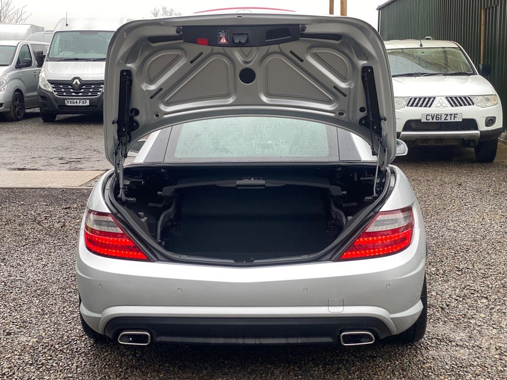 Used Mercedes-Benz SLK 2015 for sale - 77463824: Photo 13