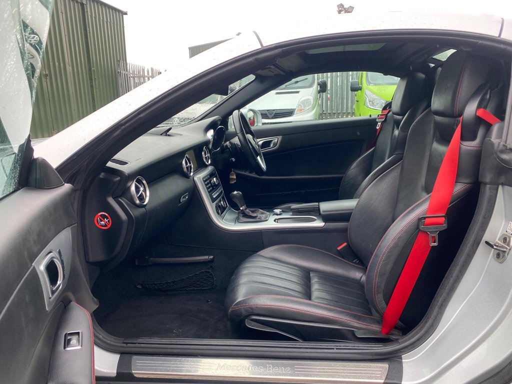 Used Mercedes-Benz SLK 2015 for sale - 77463824: Photo 15