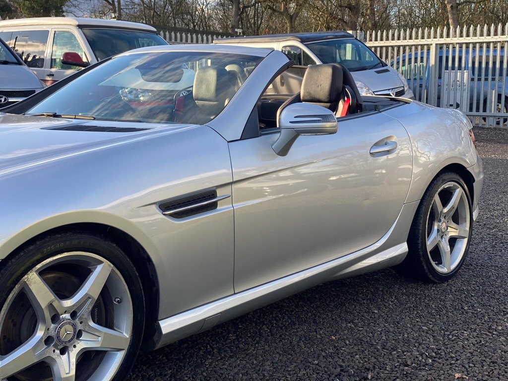 Used Mercedes-Benz SLK 2015 for sale - 77463824: Photo 24