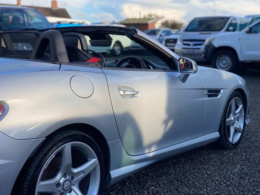 Used Mercedes-Benz SLK 2015 for sale - 77463824: Photo 28