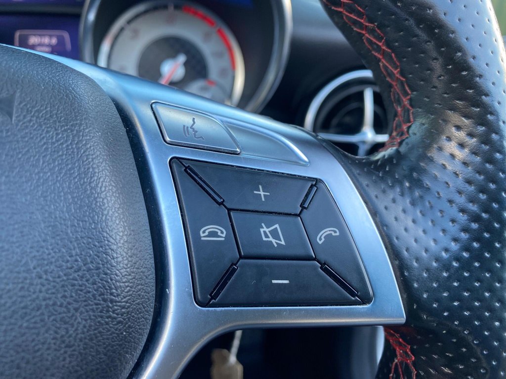 Used Mercedes-Benz SLK 2015 for sale - 77463824: Photo 35