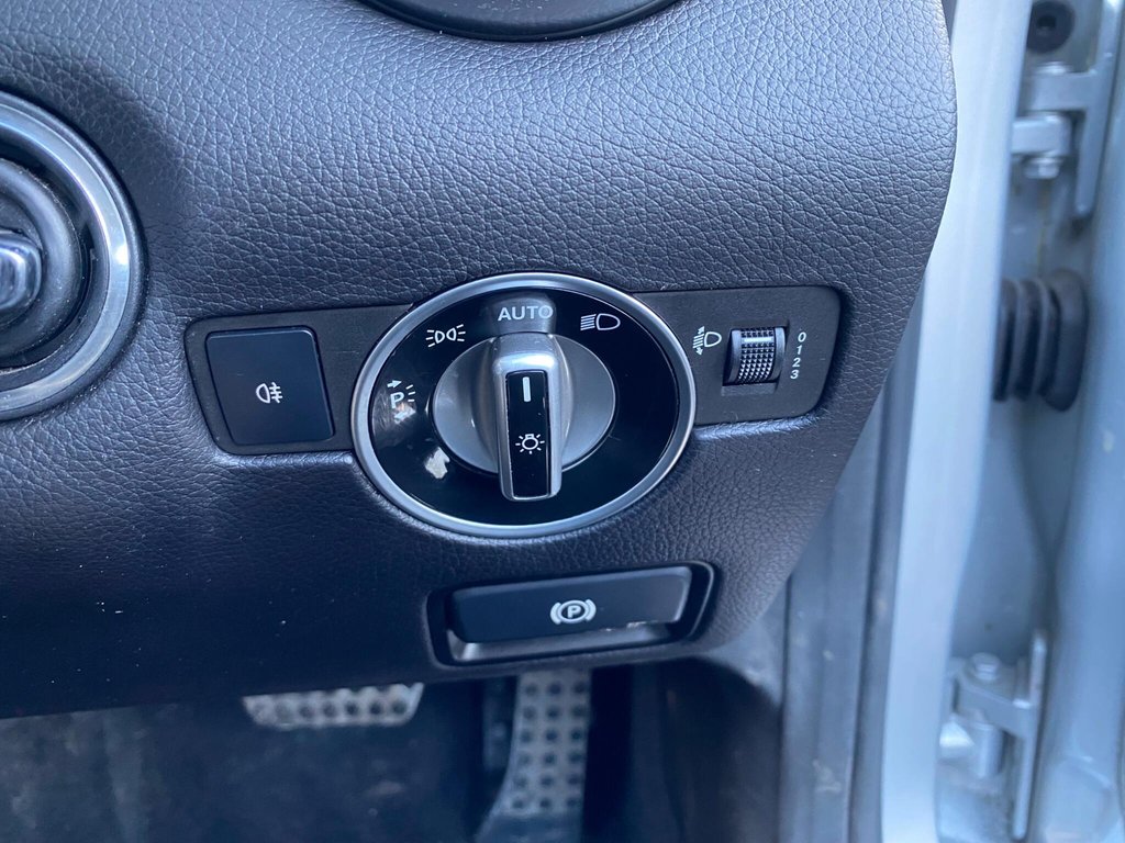 Used Mercedes-Benz SLK 2015 for sale - 77463824: Photo 37