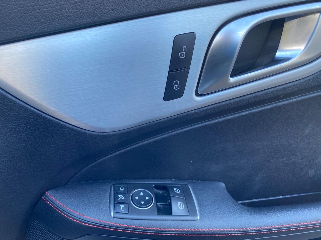 Used Mercedes-Benz SLK 2015 for sale - 77463824: Photo 38