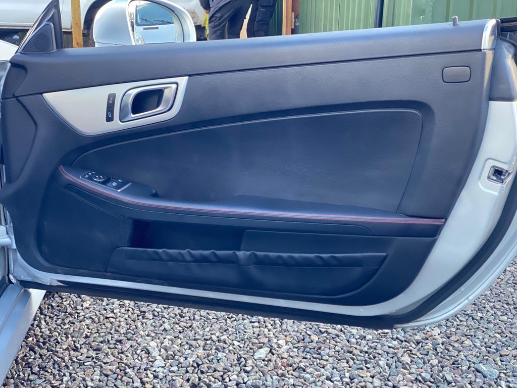 Used Mercedes-Benz SLK 2015 for sale - 77463824: Photo 39