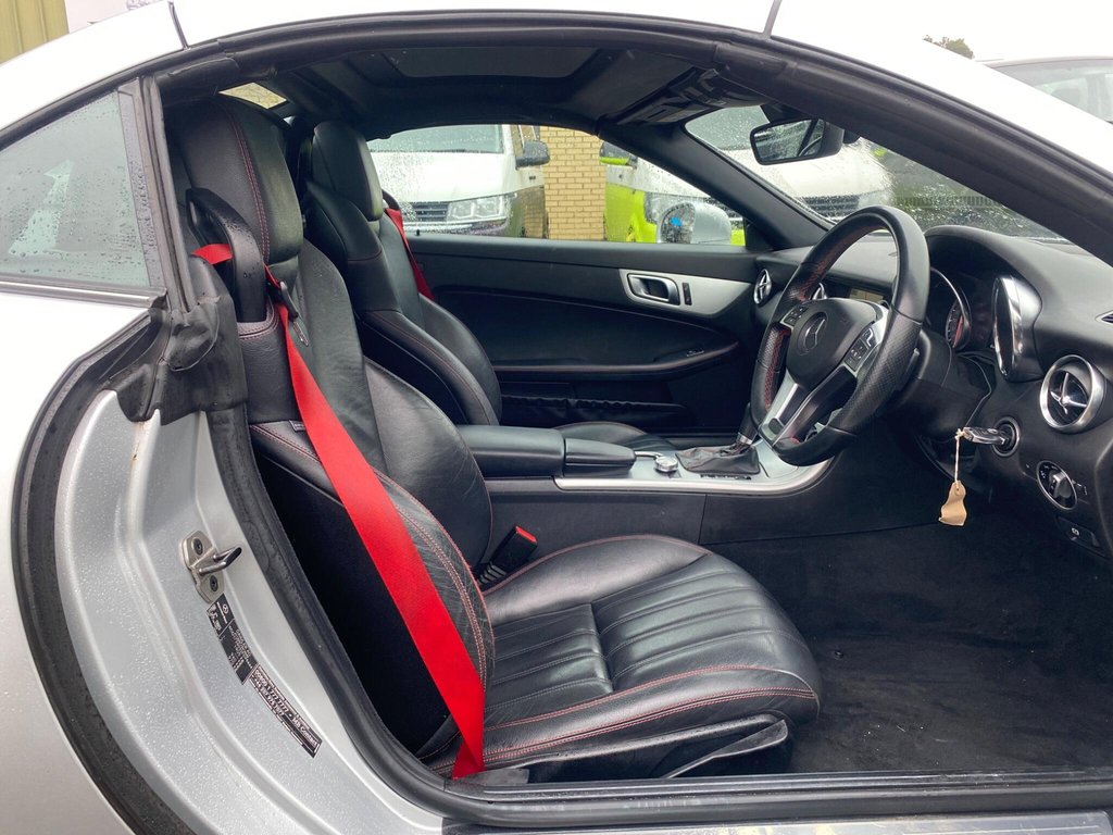 Used Mercedes-Benz SLK 2015 for sale - 77463824: Photo 8