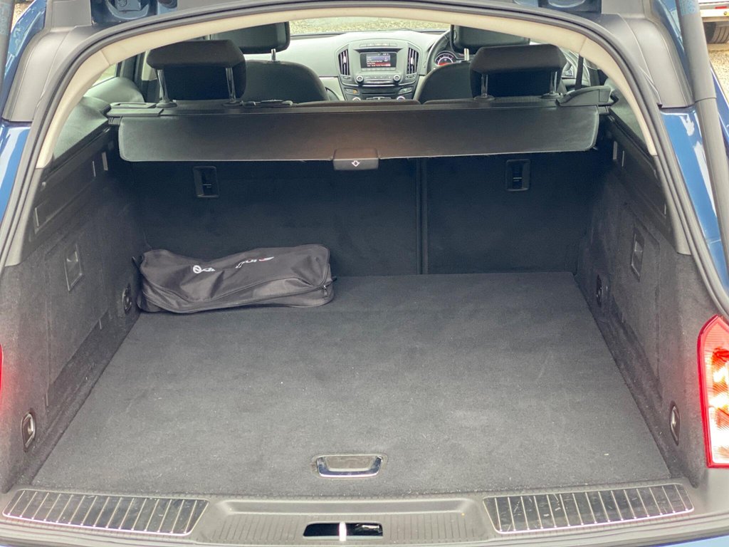 Used Vauxhall Insignia 2015 for sale - 77037947: Photo 12