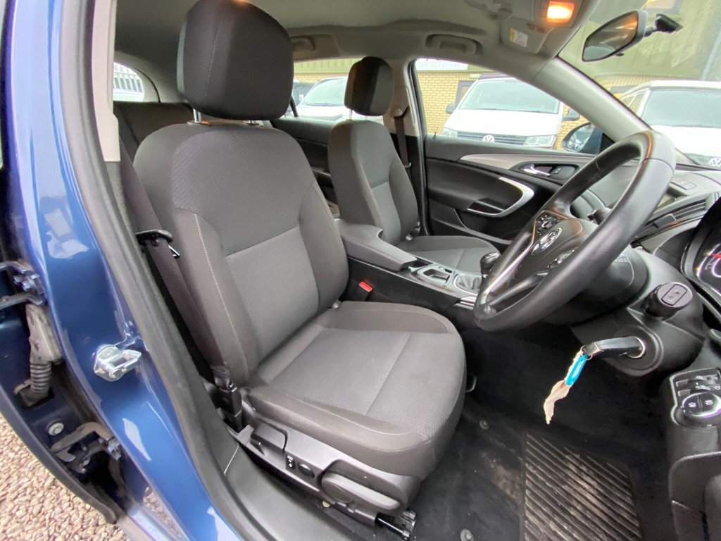 Used Vauxhall Insignia 2015 for sale - 77037947: Photo 30