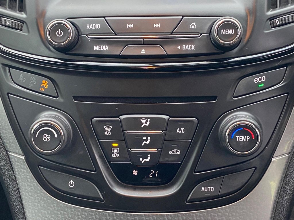 Used Vauxhall Insignia 2015 for sale - 77037947: Photo 32