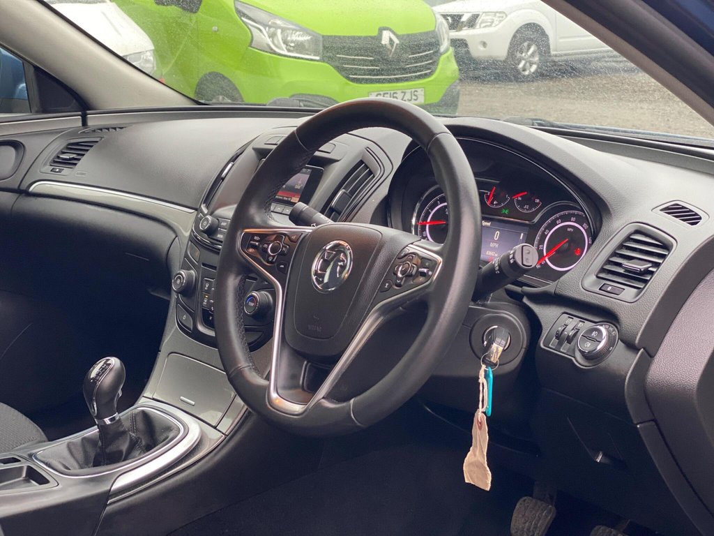 Used Vauxhall Insignia 2015 for sale - 77037947: Photo 6