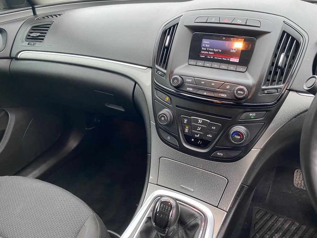 Used Vauxhall Insignia 2015 for sale - 77037947: Photo 8